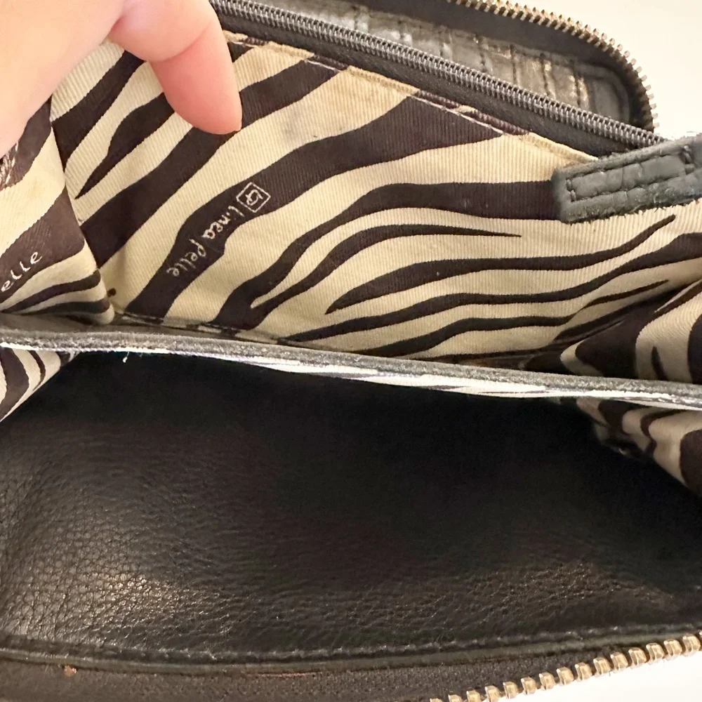 Linea Pelle Dylan Studded Zip Wallet Wristlet Black - Picture 6 of 8